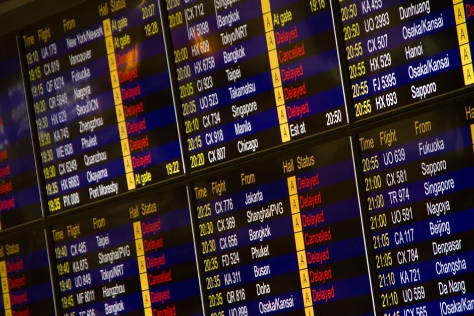 airport departure board